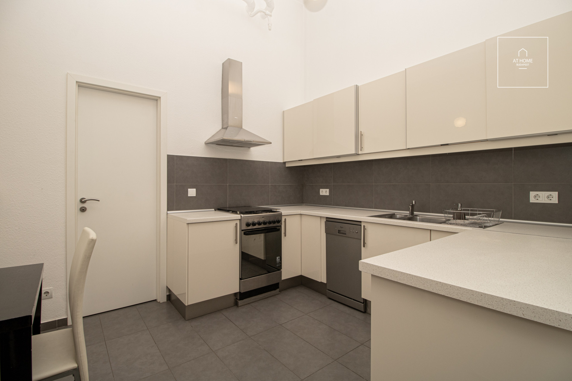 Refurbished premium apartment for rent Budapest V. district, Belváros