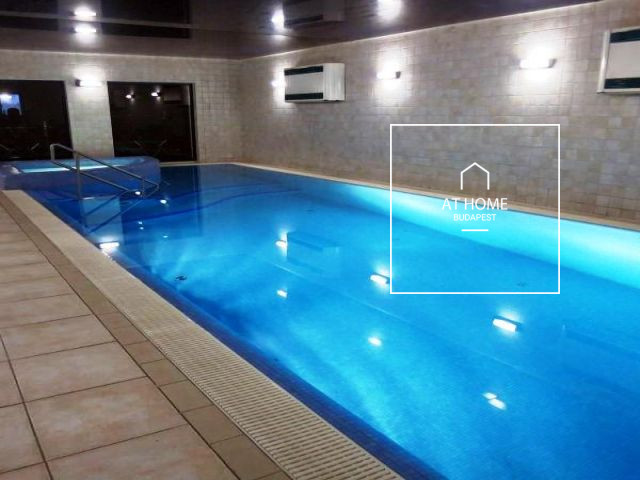 Ground-floor, 150 sqm luxury apartment with garden access in a residential complex in District XII