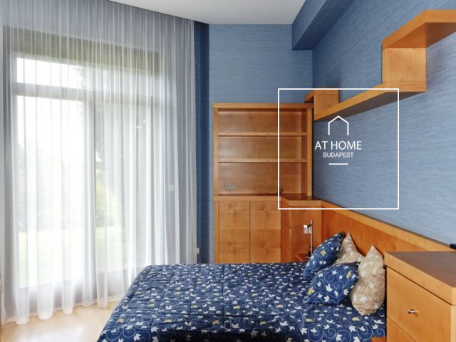 Ground-floor, 150 sqm luxury apartment with garden access in a residential complex in District XII