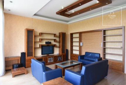 Ground-floor, 150 sqm luxury apartment with garden access in a residential complex in District XII