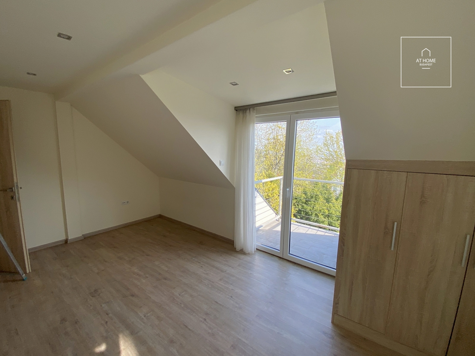 Detached family house for rent Budapest II. district Pálvölgy