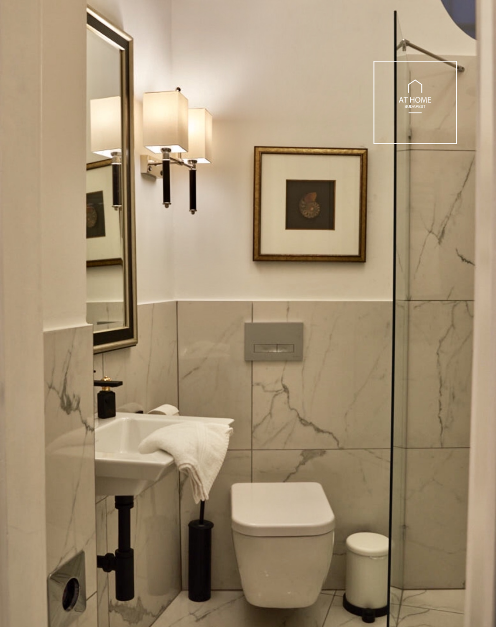 Beautiful 2-Bedroom Luxurious Apartment in District VI, Terézváros