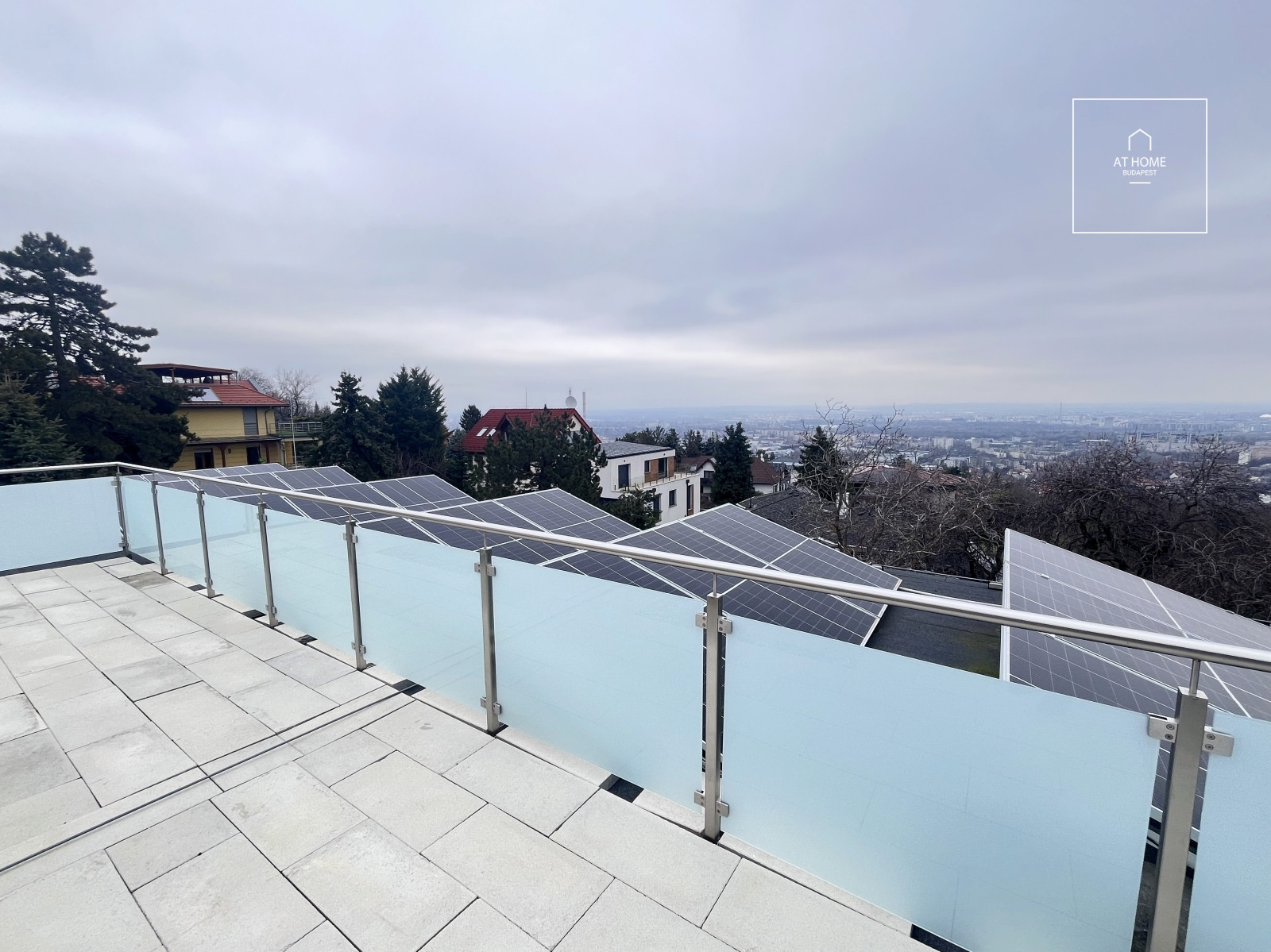 Newly built 182 sqm three-story semi-detached house with a 200 sqm garden in Budapest’s 3rd District, Táborhegy