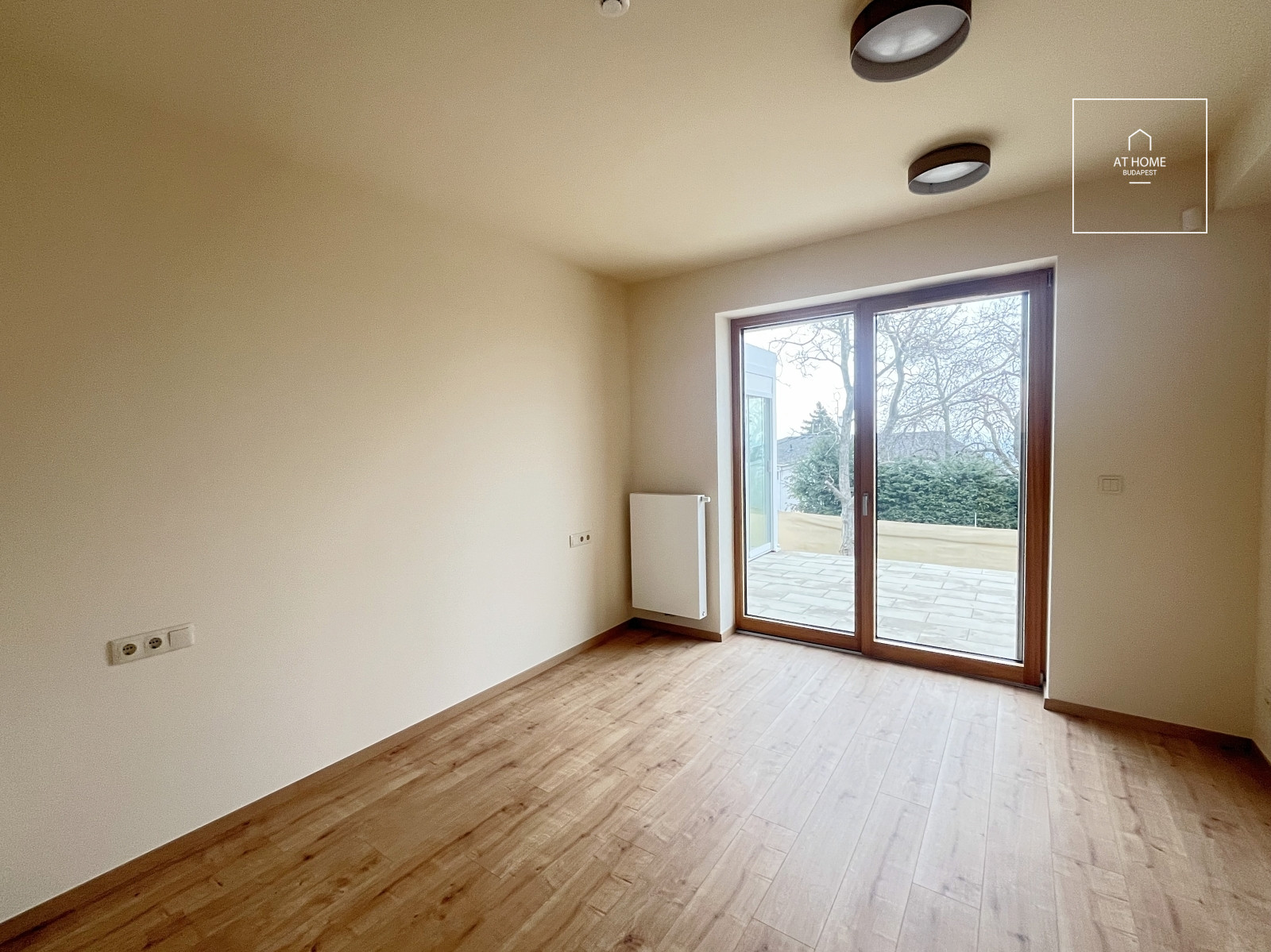 Newly built 182 sqm three-story semi-detached house with a 200 sqm garden in Budapest’s 3rd District, Táborhegy