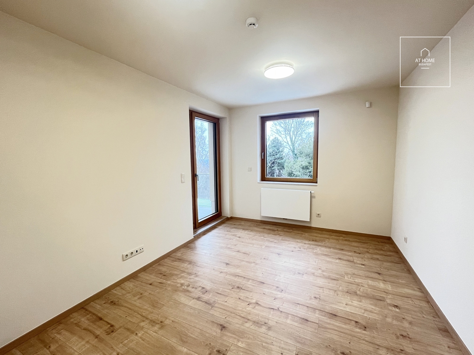 Newly built 182 sqm three-story semi-detached house with a 200 sqm garden in Budapest’s 3rd District, Táborhegy