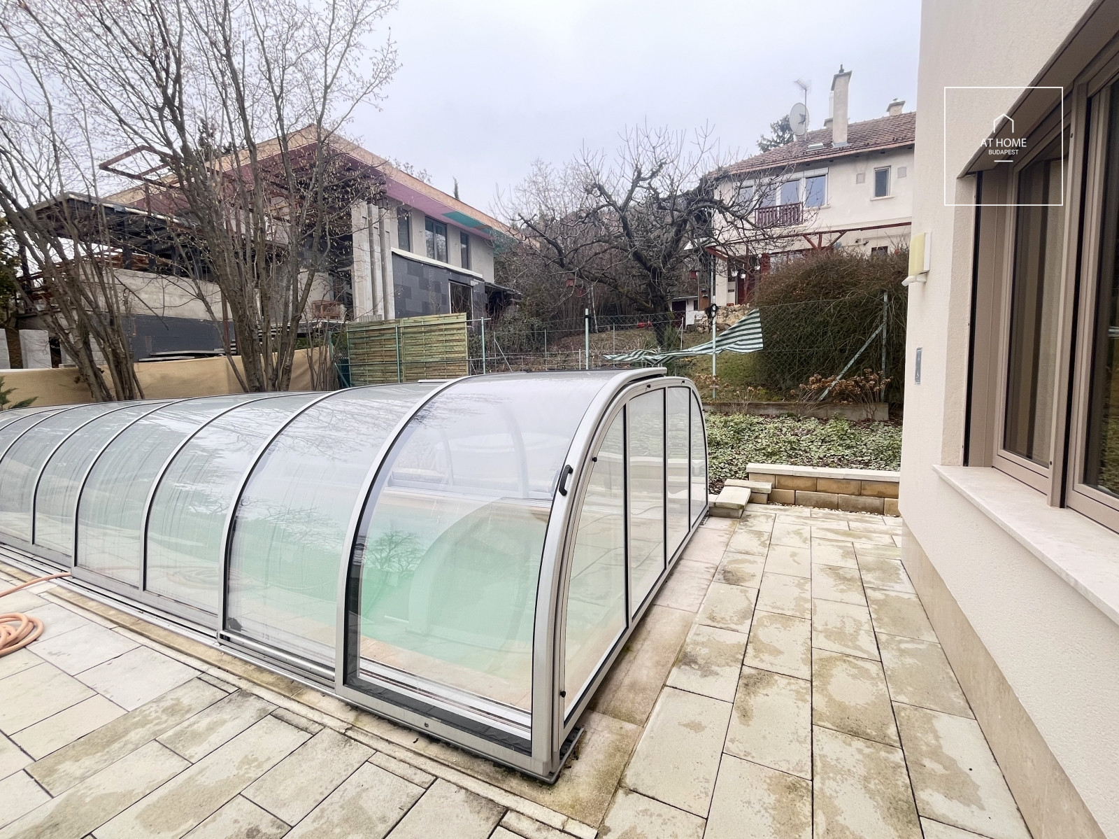 Newly built 182 sqm three-story semi-detached house with a 200 sqm garden in Budapest’s 3rd District, Táborhegy
