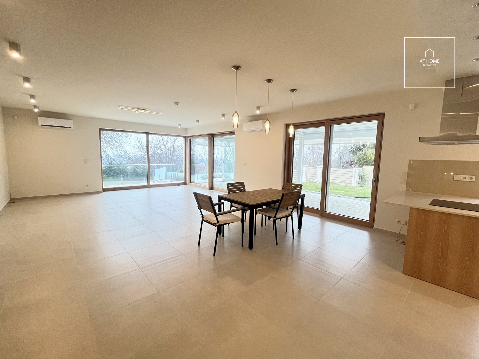 Newly built 182 sqm three-story semi-detached house with a 200 sqm garden in Budapest’s 3rd District, Táborhegy