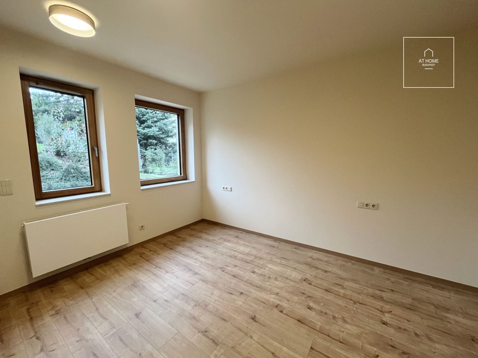 Newly built 182 sqm three-story semi-detached house with a 500 sqm garden in Budapest’s 3rd District, Táborhegy