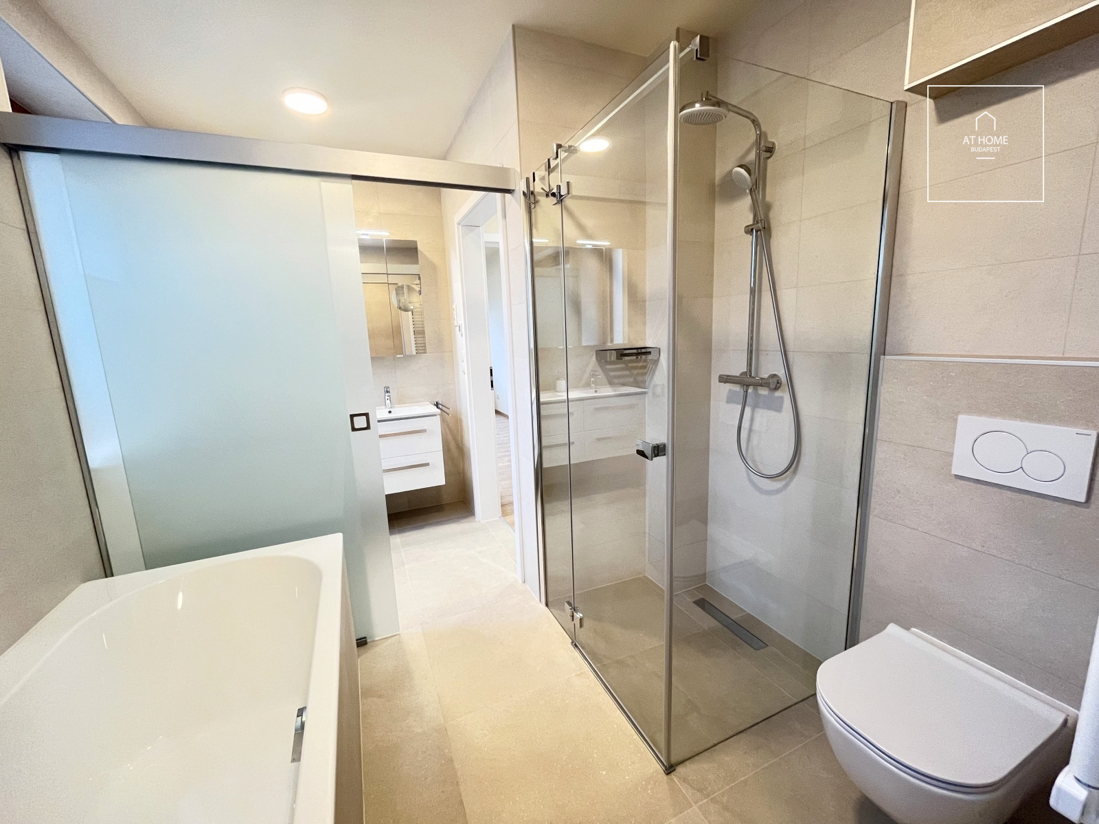 Newly built 182 sqm three-story semi-detached house with a 500 sqm garden in Budapest’s 3rd District, Táborhegy