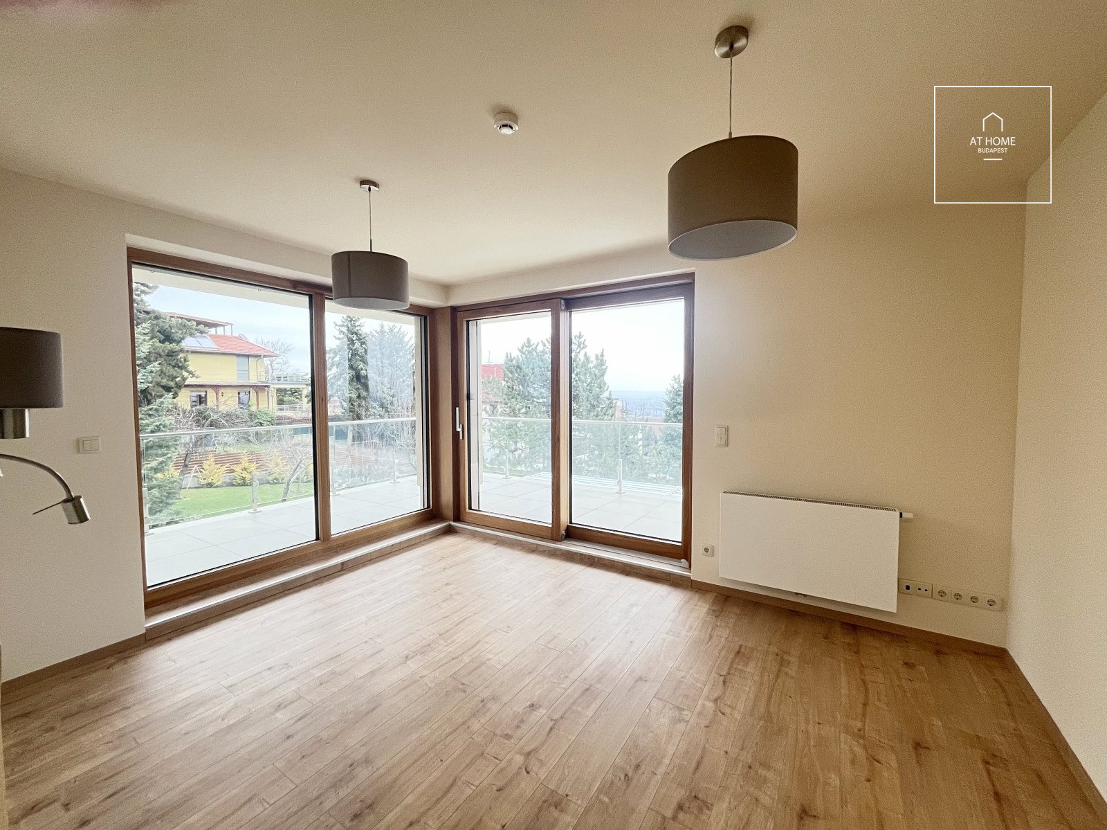 Newly built 182 sqm three-story semi-detached house with a 500 sqm garden in Budapest’s 3rd District, Táborhegy