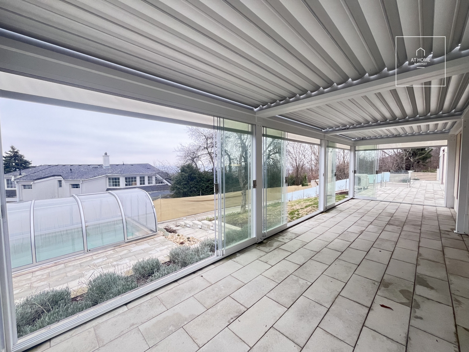 Newly built 182 sqm three-story semi-detached house with a 500 sqm garden in Budapest’s 3rd District, Táborhegy