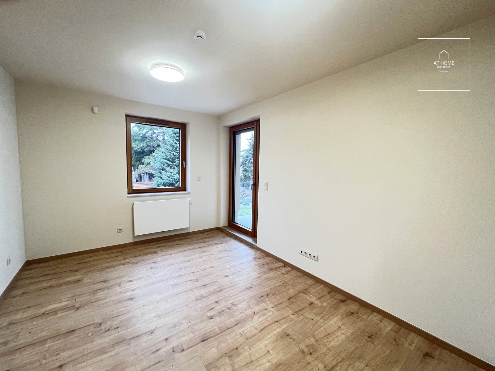 Newly built 182 sqm three-story semi-detached house with a 500 sqm garden in Budapest’s 3rd District, Táborhegy