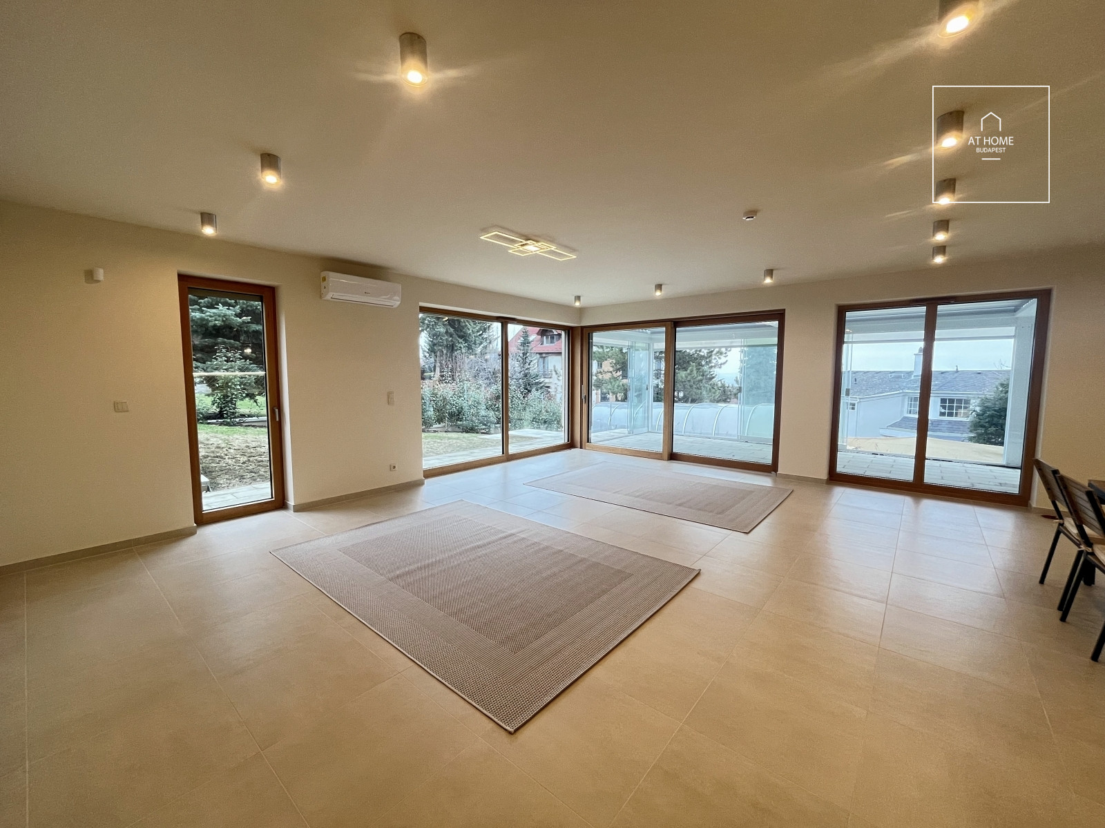 Newly built 182 sqm three-story semi-detached house with a 500 sqm garden in Budapest’s 3rd District, Táborhegy