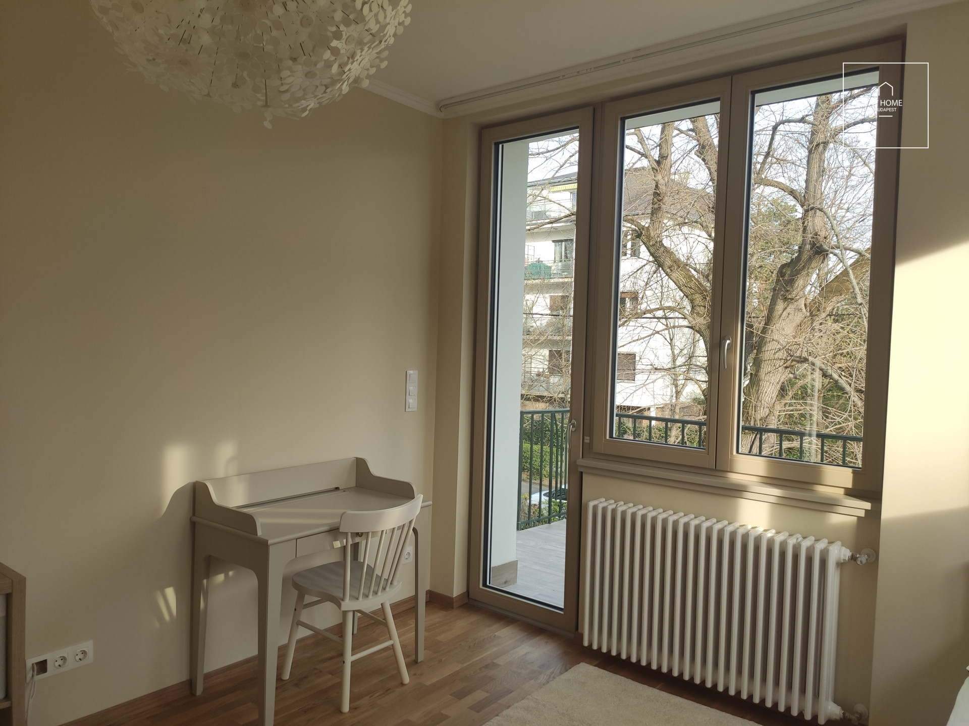 Refurbished beautiful 3-bedroom apartment for rent in Budapest II. district
