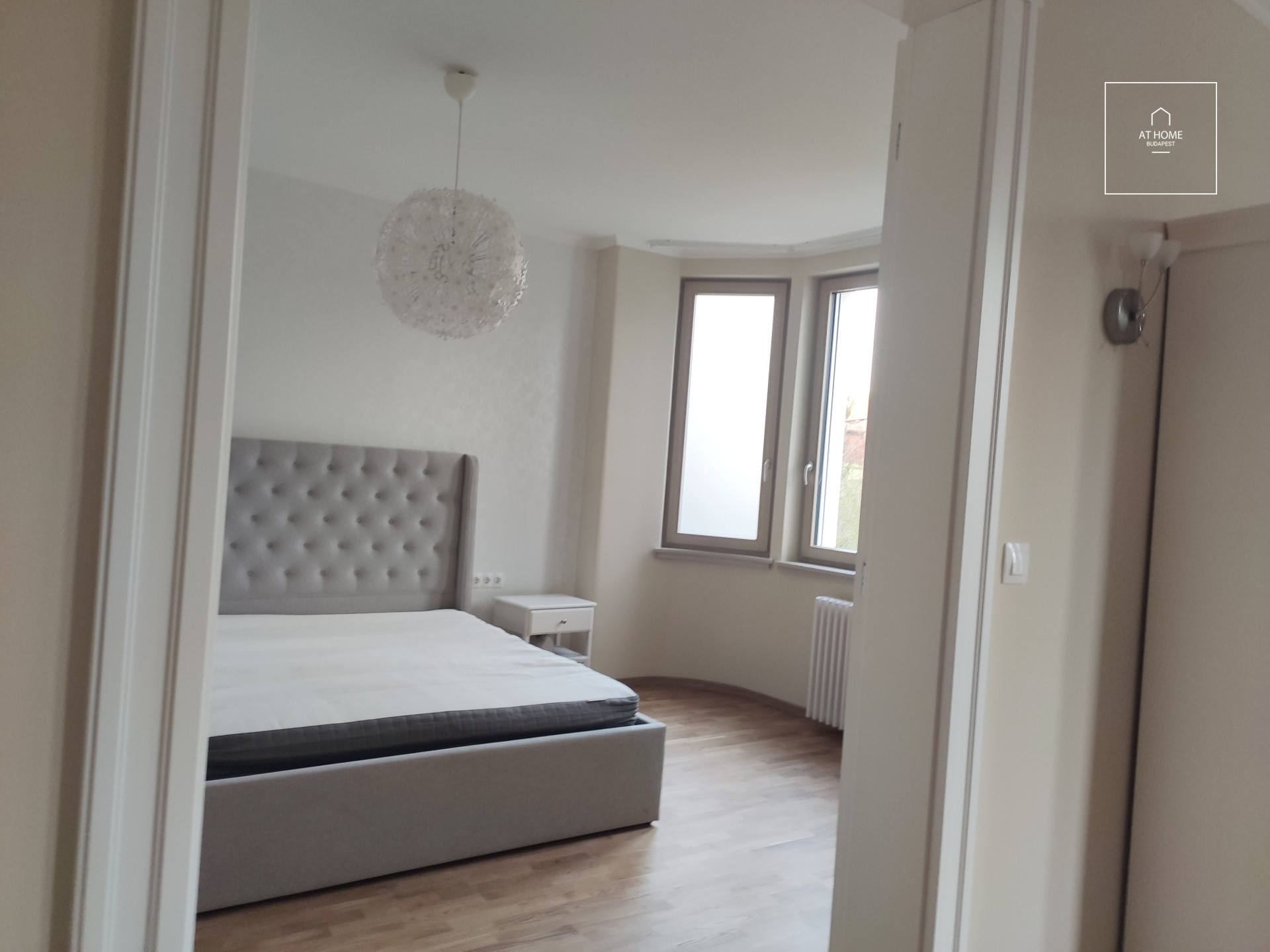 Refurbished beautiful 3-bedroom apartment for rent in Budapest II. district