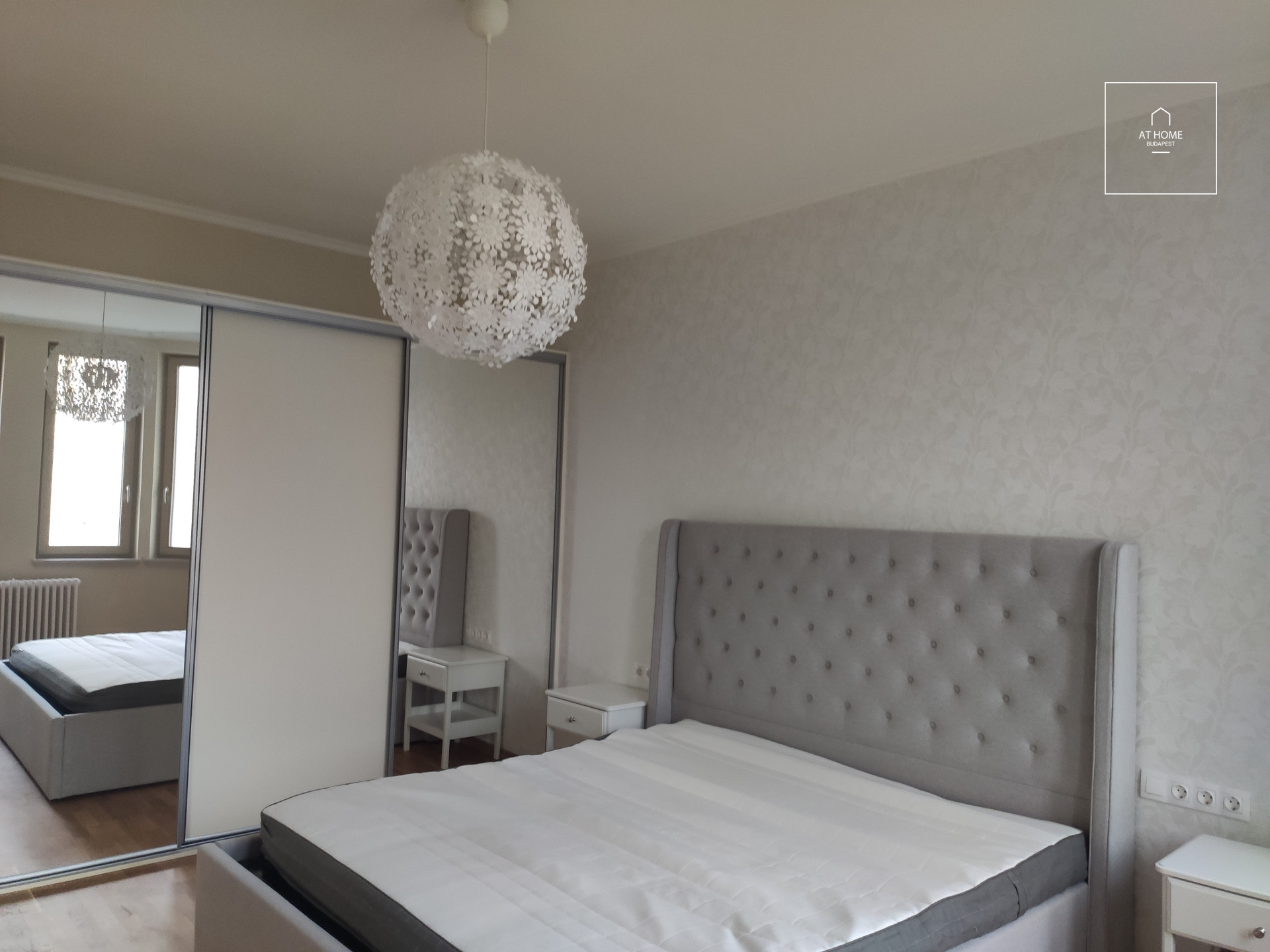 Refurbished beautiful 3-bedroom apartment for rent in Budapest II. district