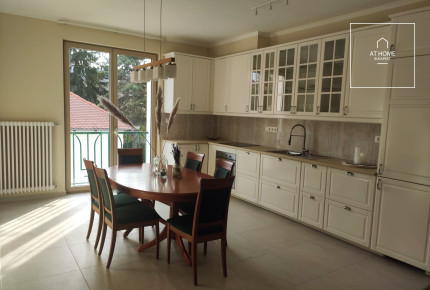 Refurbished beautiful 3-bedroom apartment for rent in Budapest II. district