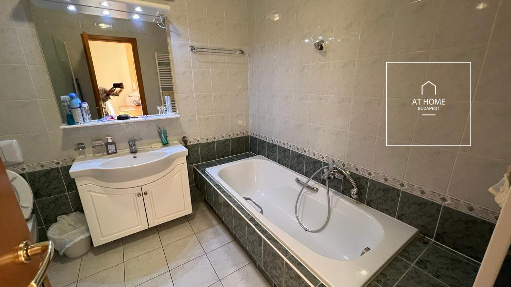 Napfényes lakás kiadó Budapest I. kerület, Naphegy