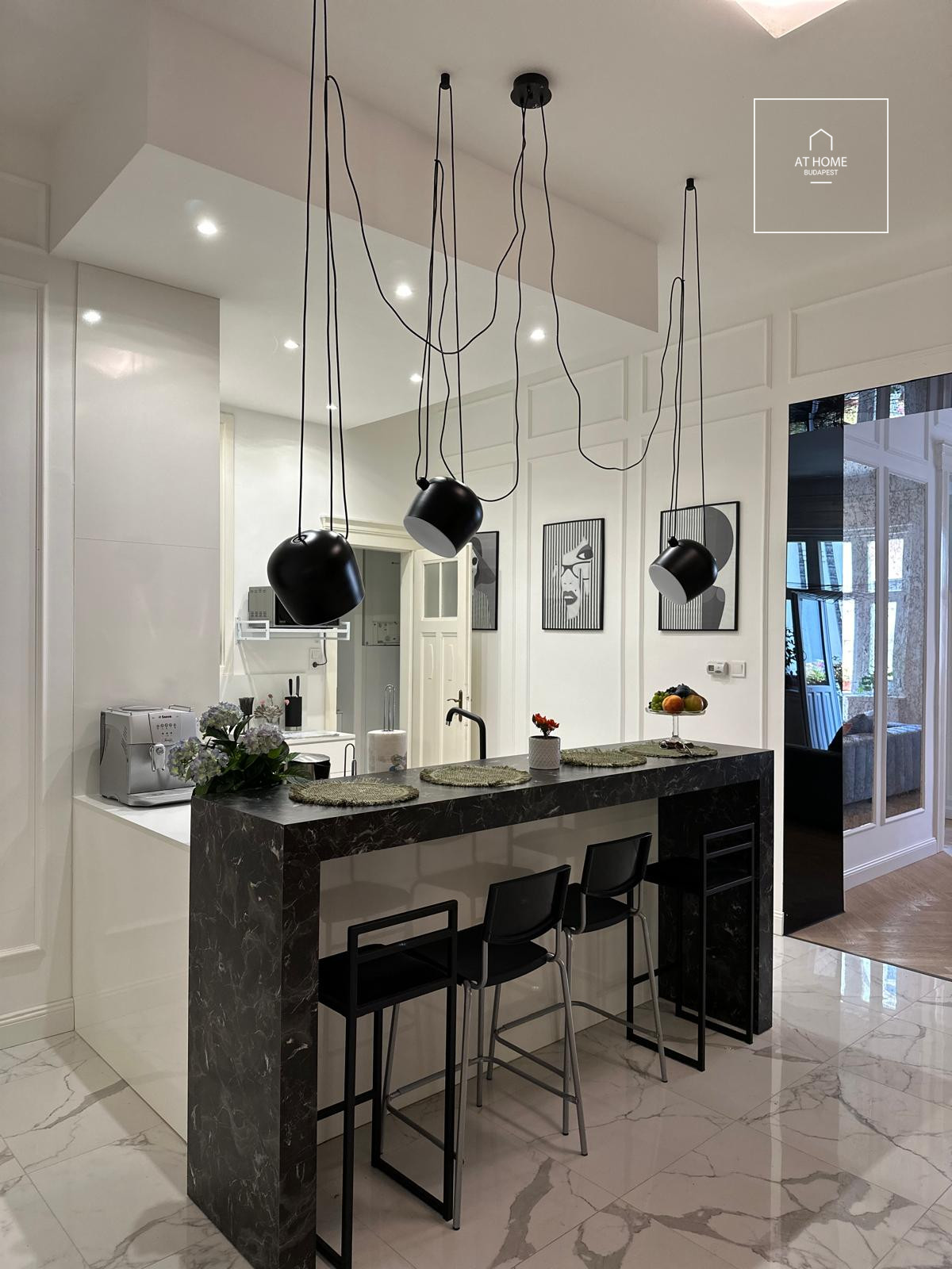 Three-bedroom luxury apartment in the 5th district of Budapest, Lipótváros