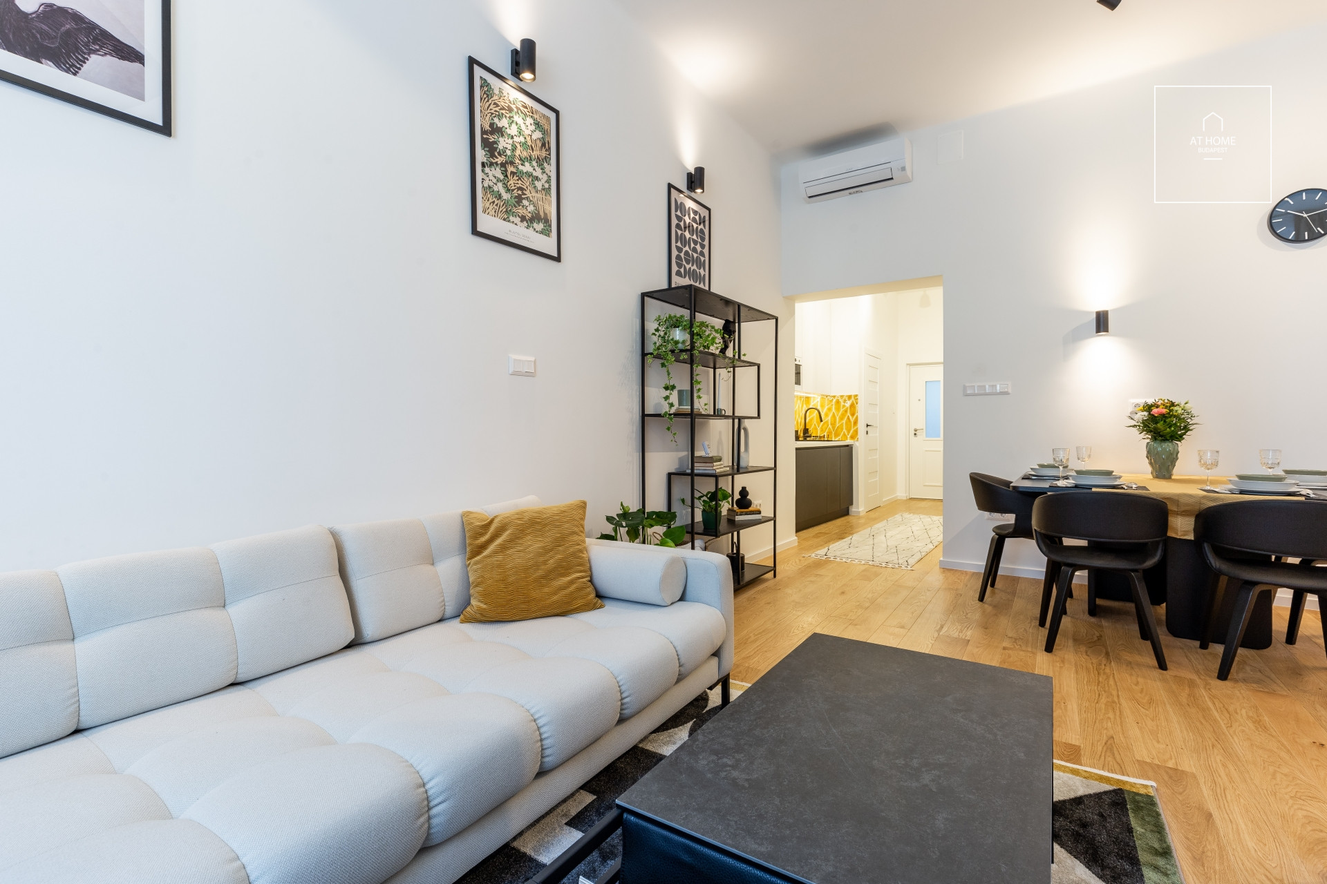 Luxury apartment for rent in the heart of the city center of Budapest, District V