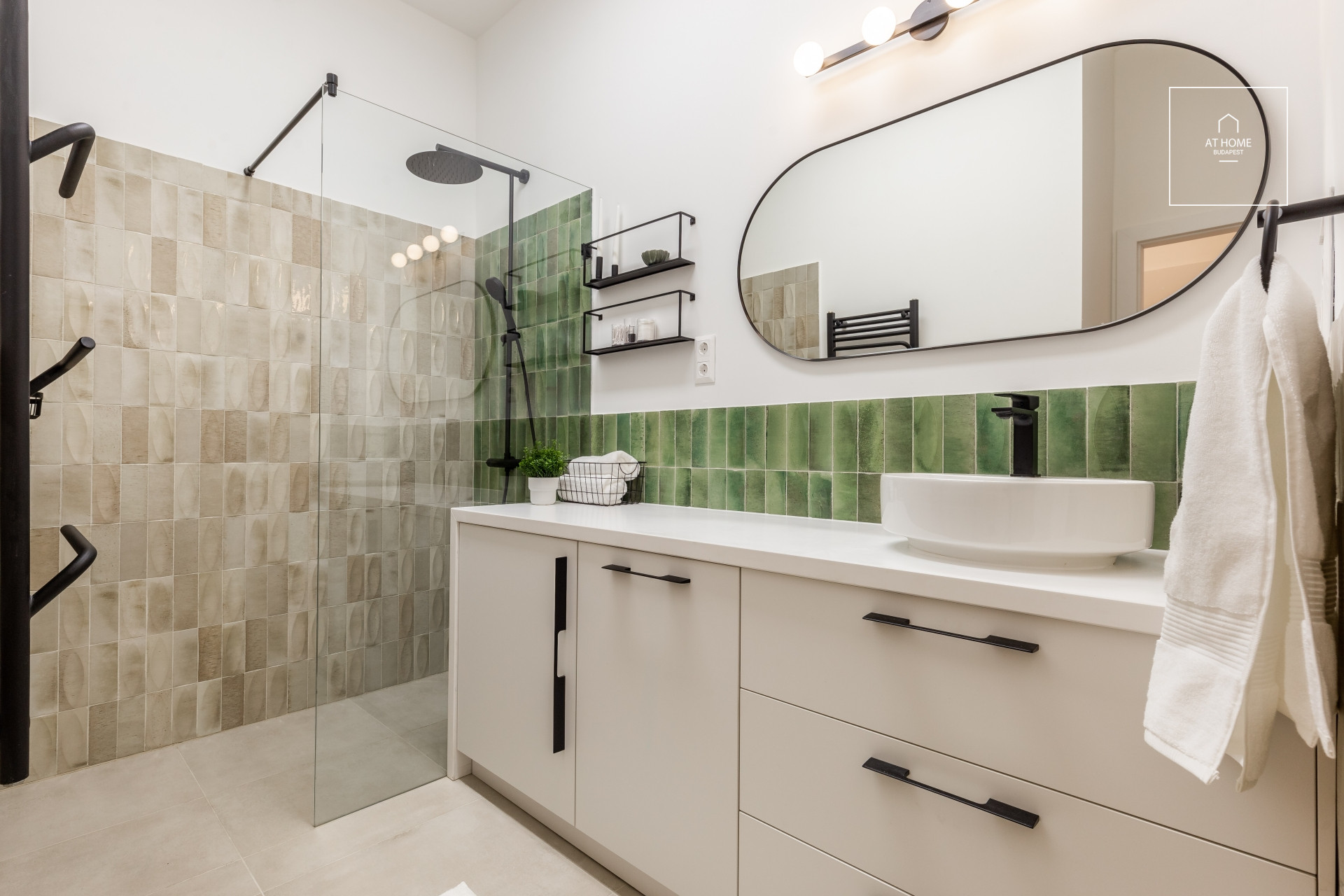 Luxury apartment for rent in the heart of the city center of Budapest, District V