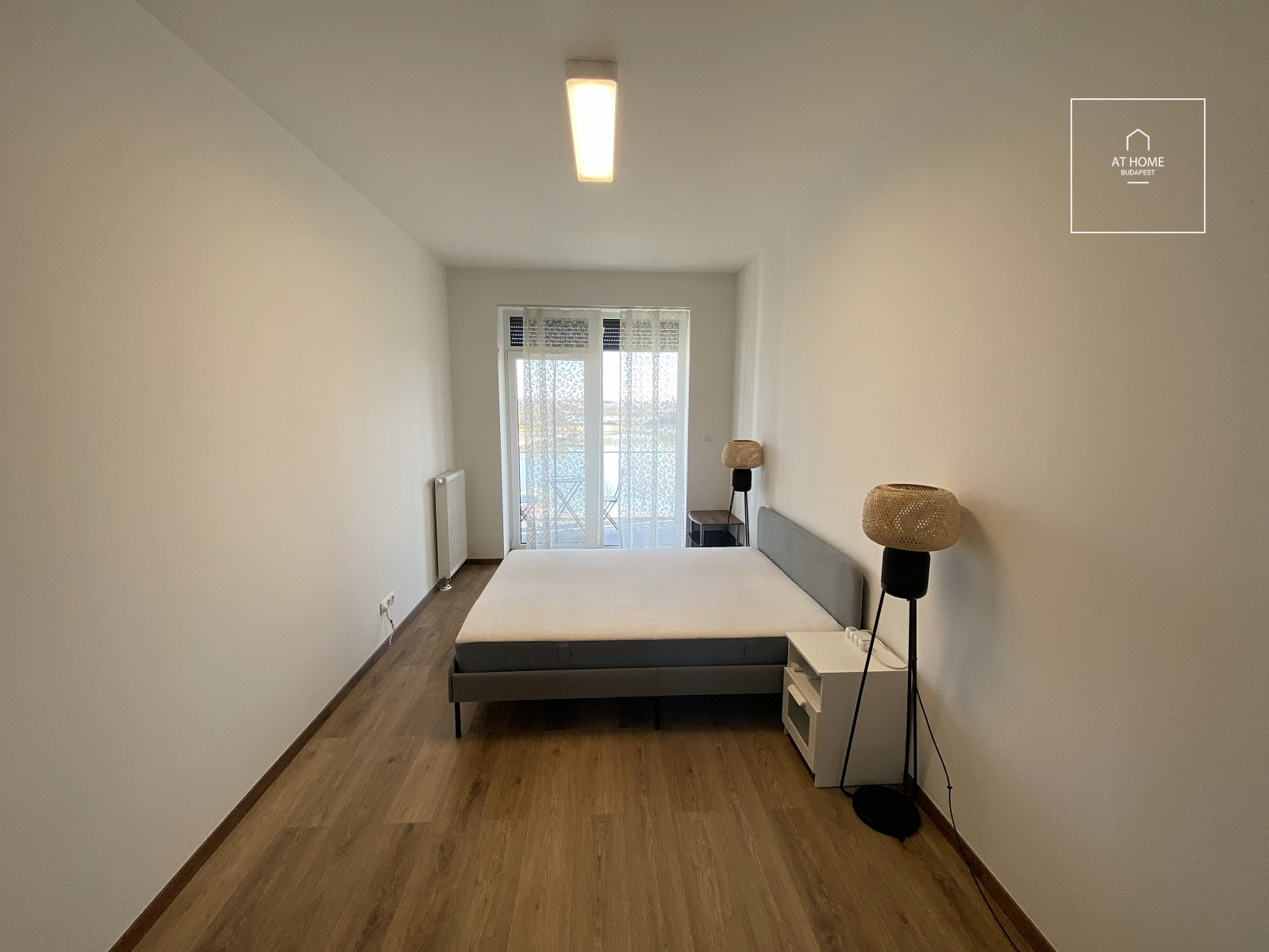 Renovated 160 sqm four-bedroom apartment at Budapart