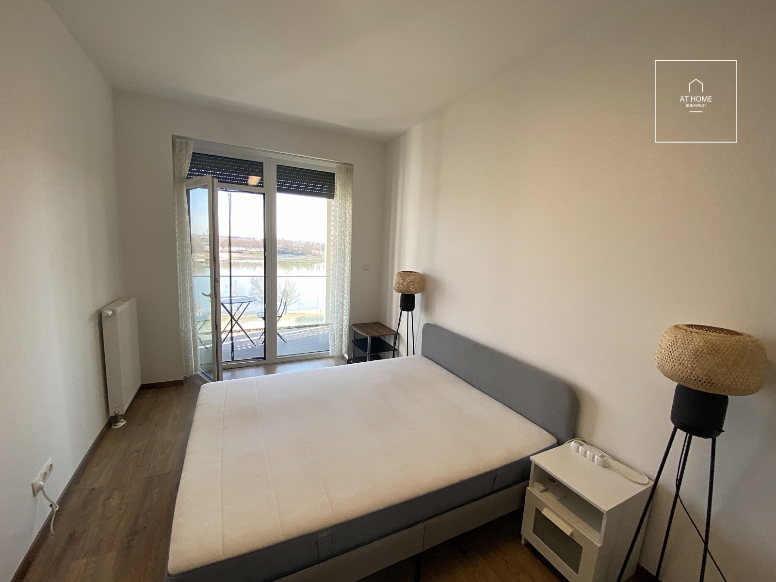 Renovated 160 sqm four-bedroom apartment at Budapart