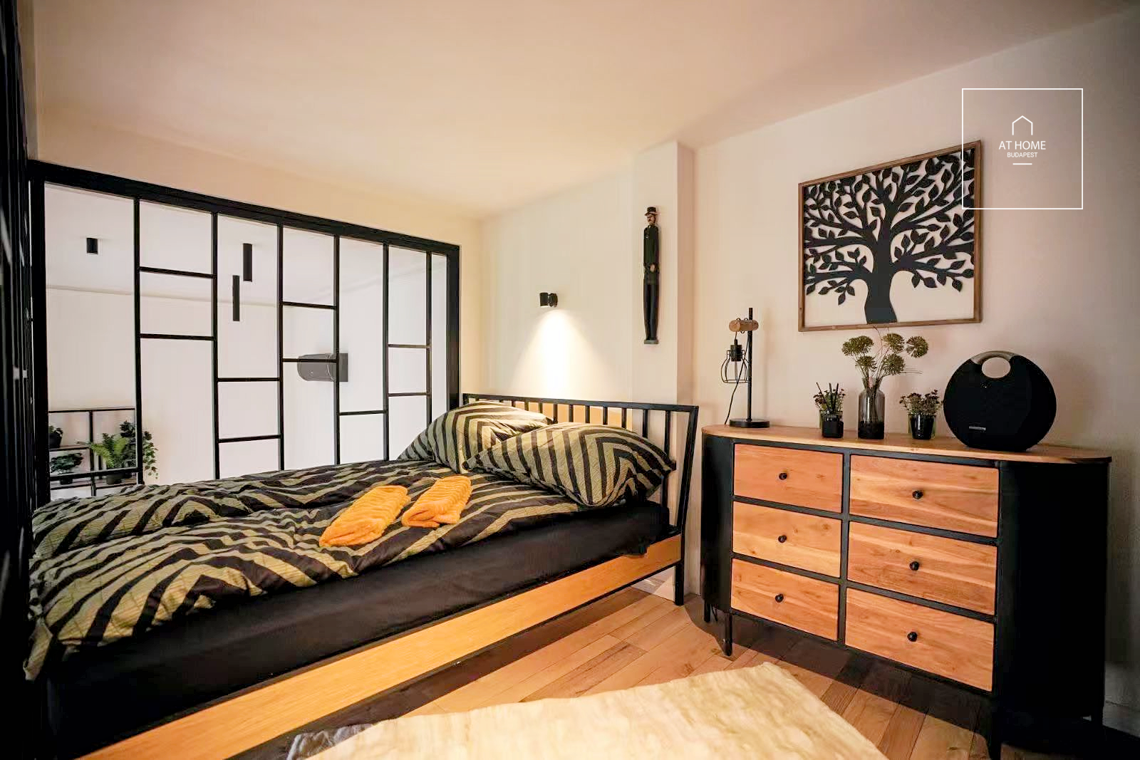 Downtown 52 sqm loft apartment in District VI