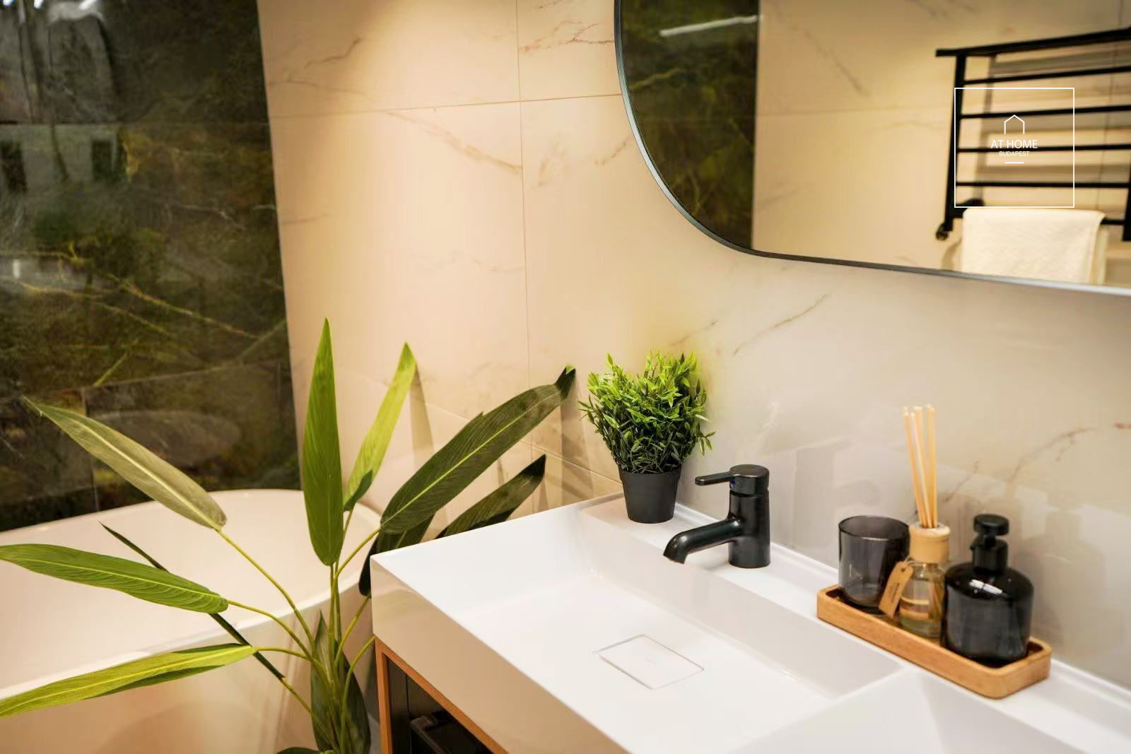 Downtown 52 sqm loft apartment in District VI