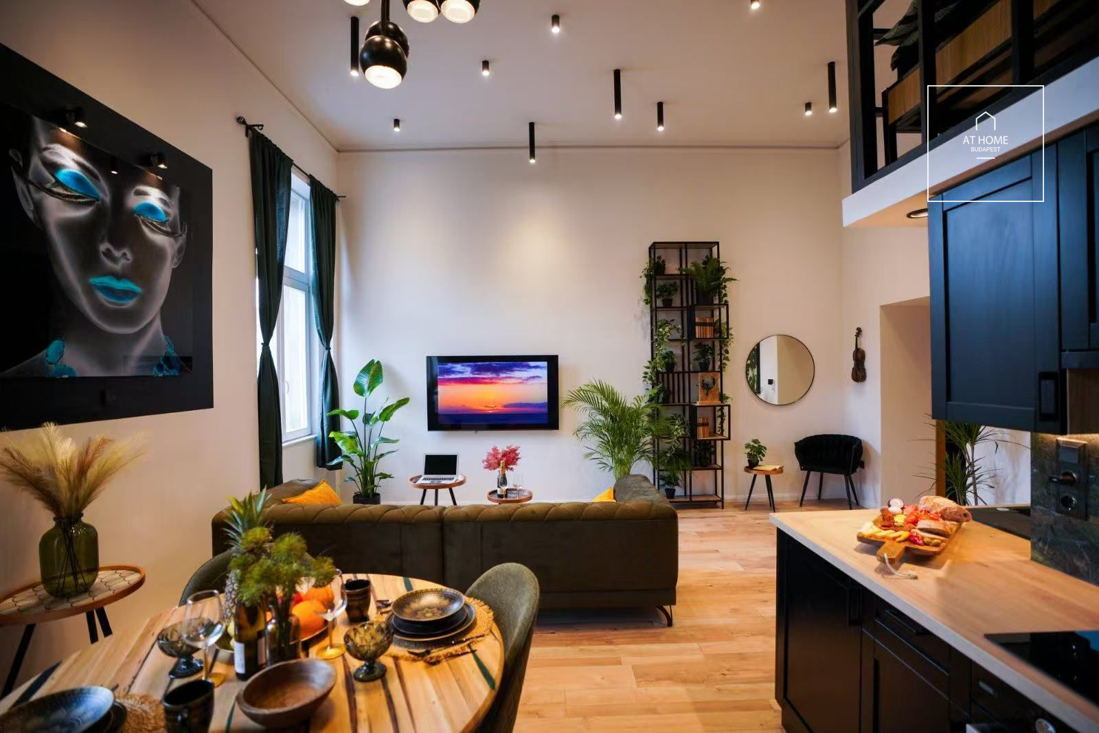 Downtown 52 sqm loft apartment in District VI