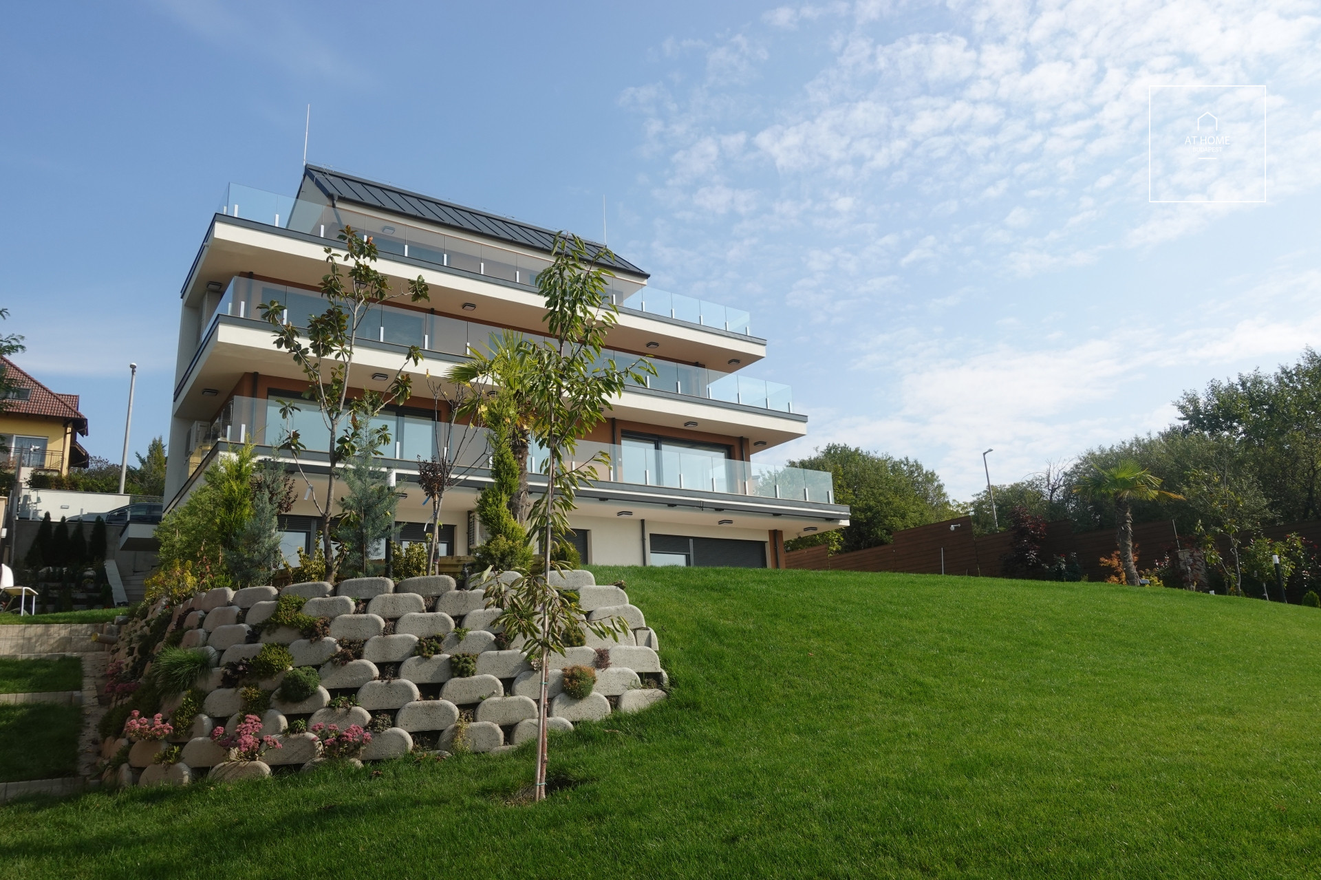 Newly-built apartment with pool and garden for sale in Budapest, 11th district, Madárhegy