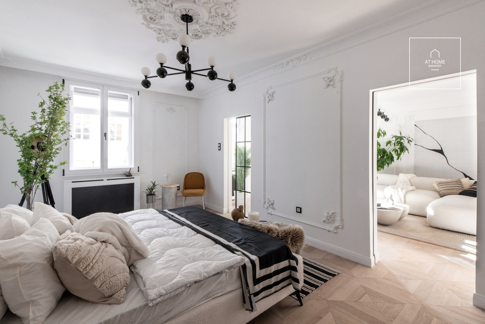 Exclusive, fully renovated 179 sqm duplex luxury apartment near Vörösmarty Square