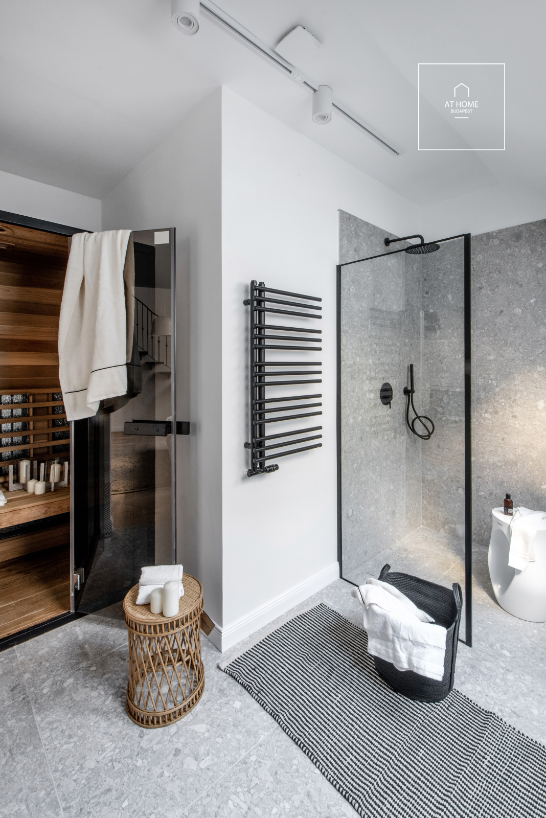 Exclusive, fully renovated 179 sqm duplex luxury apartment near Vörösmarty Square