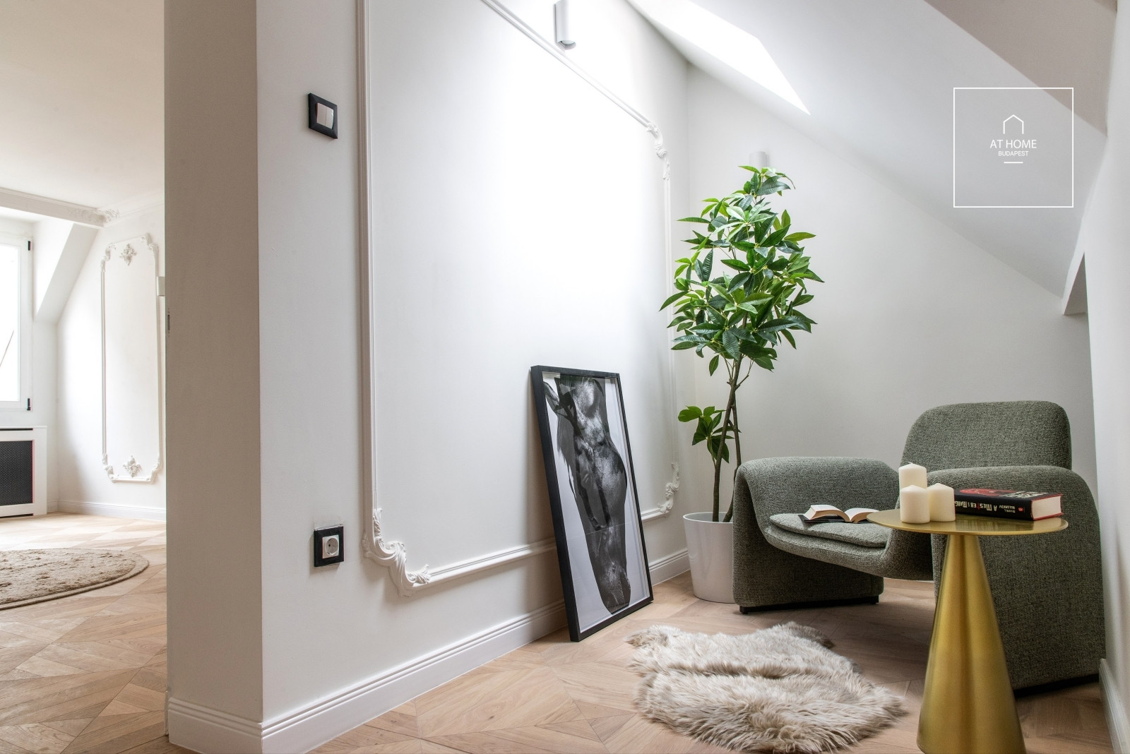 Exkluzív, felújított 179nm-es duplex luxuslakás a Vörösmarty térnél