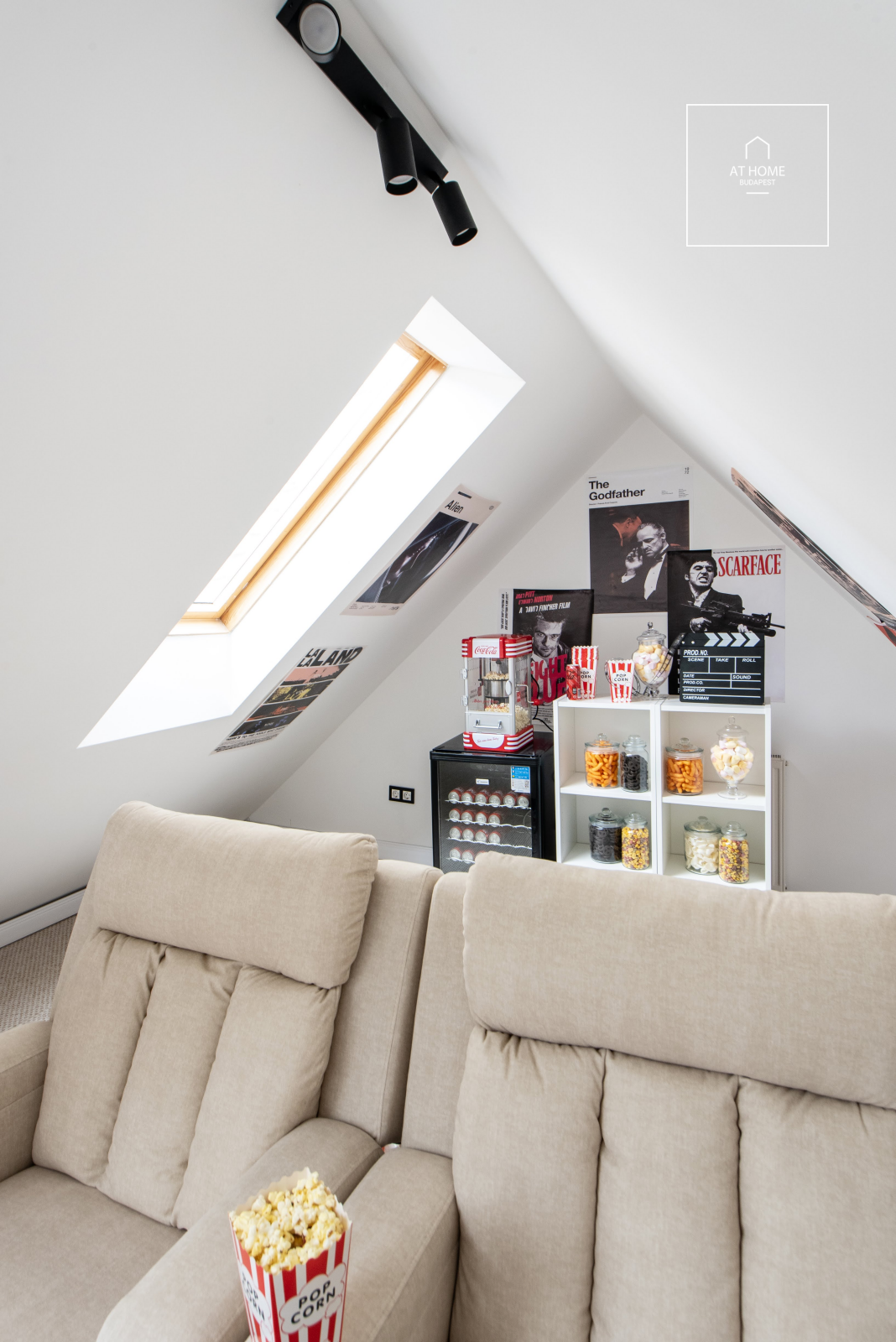 Exkluzív, felújított 179nm-es duplex luxuslakás a Vörösmarty térnél