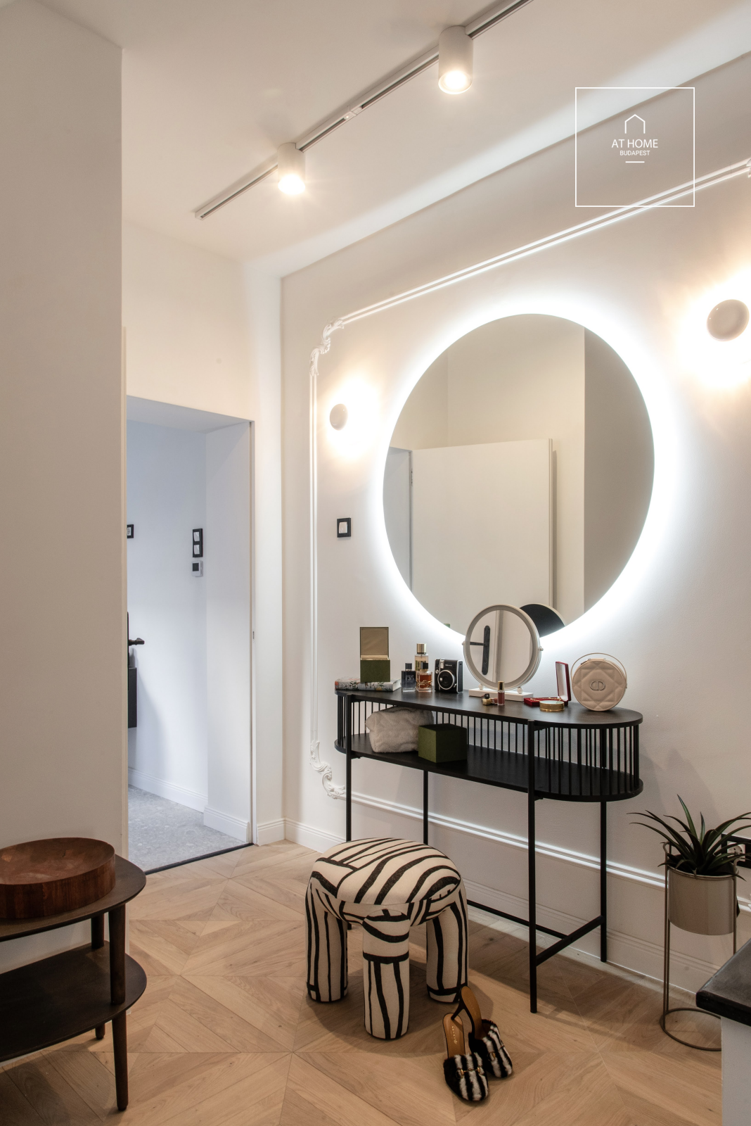 Exkluzív, felújított 179nm-es duplex luxuslakás a Vörösmarty térnél
