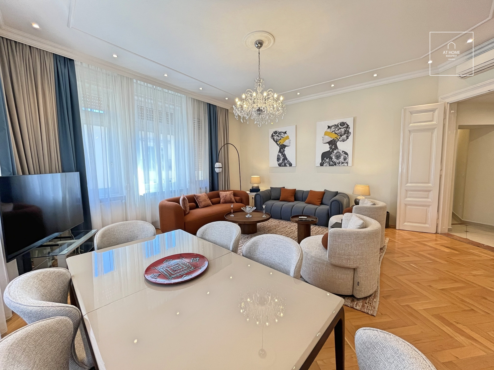 152 sqm 4-bedroom apartment in Budapest’s city center, in the 5th district