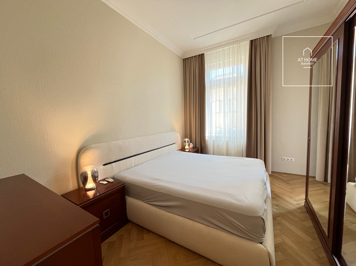 152 sqm 4-bedroom apartment in Budapest’s city center, in the 5th district