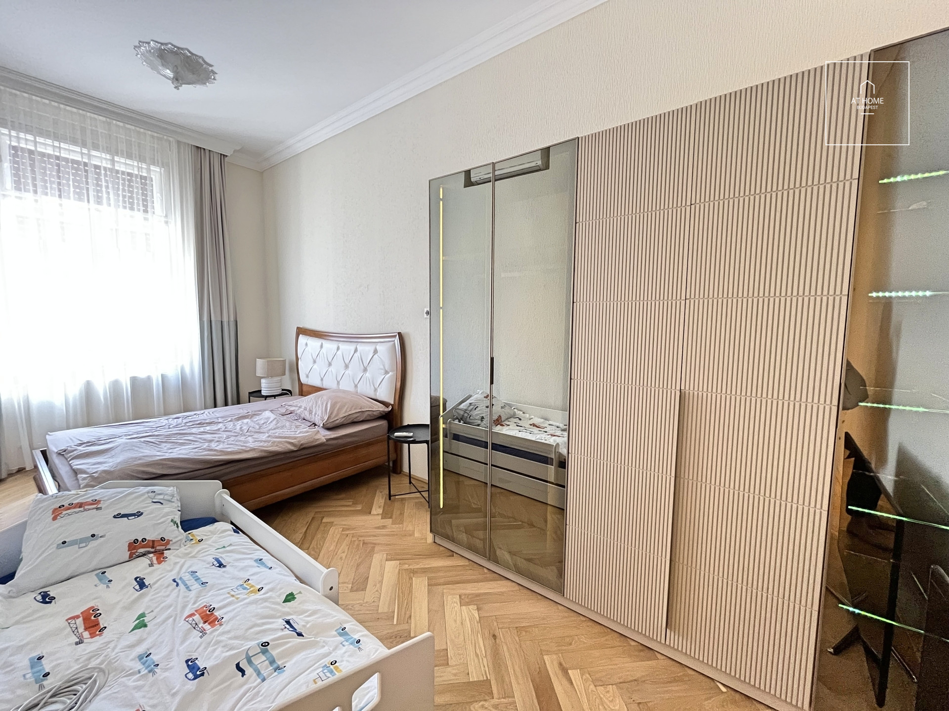 152 sqm 4-bedroom apartment in Budapest’s city center, in the 5th district