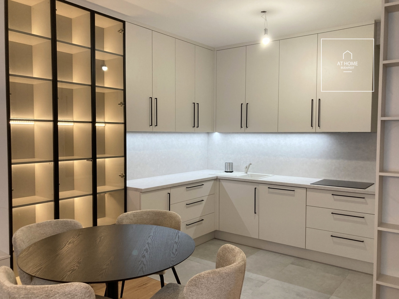 A newly handed over, high-quality 2-bedroom apartment in the 12th district, Hegyvidék