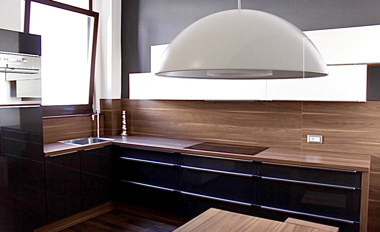 Premium 82 sqm apartment with 2 bedrooms near Vörösmarty tér