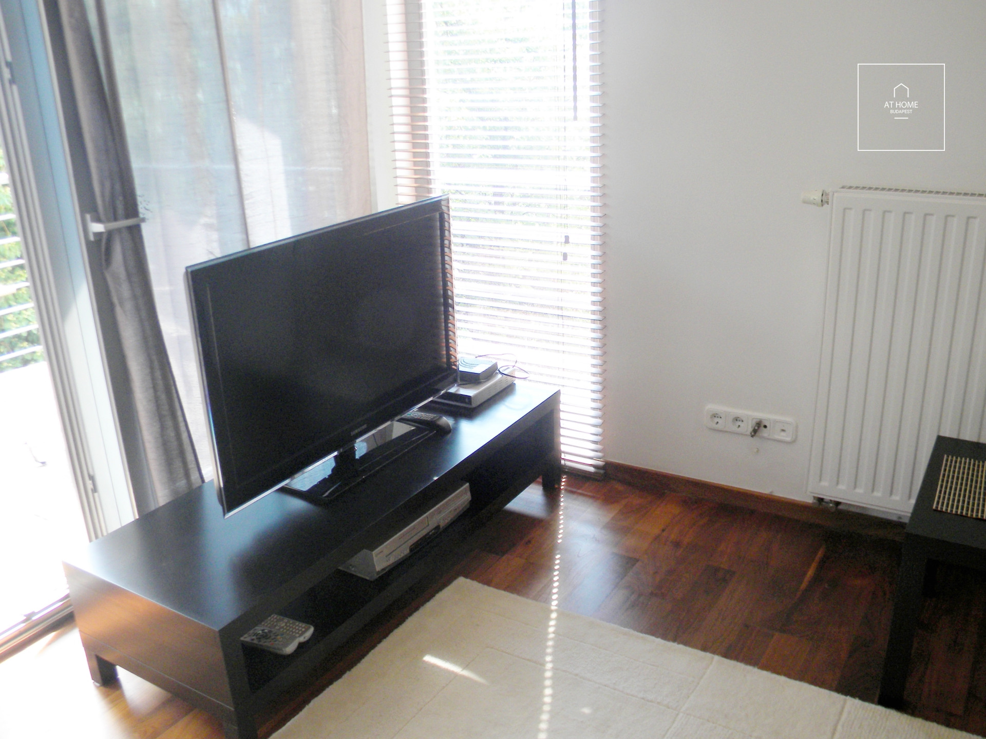 Premium Apartment for Sale on Gellért Hill – 58 m², Terrace, Garage, Fully Furnished