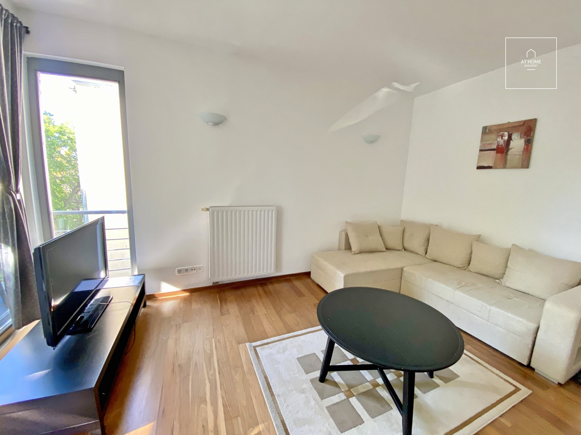 Premium Apartment for Sale on Gellért Hill – 58 m², Terrace, Garage, Fully Furnished