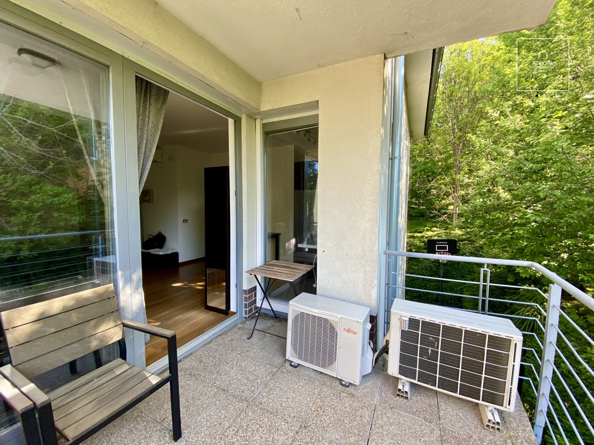 Premium Apartment for Sale on Gellért Hill – 58 m², Terrace, Garage, Fully Furnished