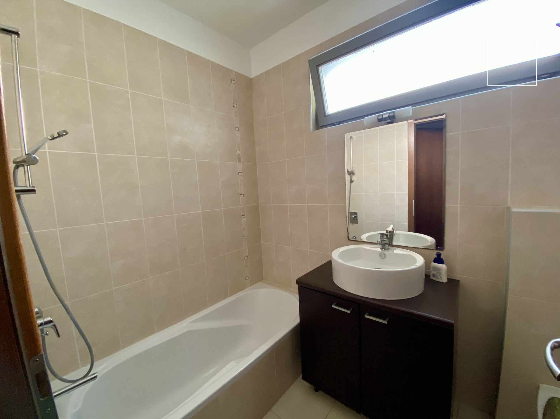 Premium Apartment for Sale on Gellért Hill – 58 m², Terrace, Garage, Fully Furnished