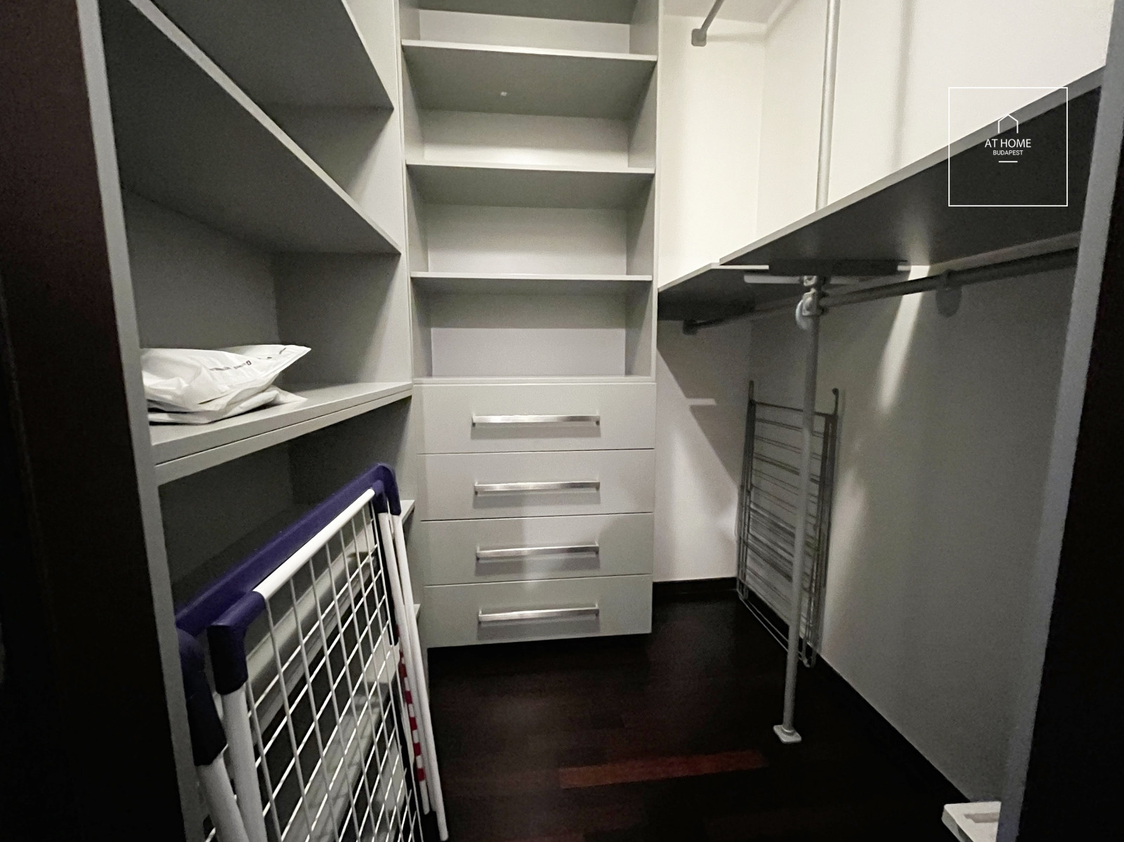 Panorámás 84 nm-es lakás 2 hálóval és 6 nm-es erkéllyel a Gellérthegyen