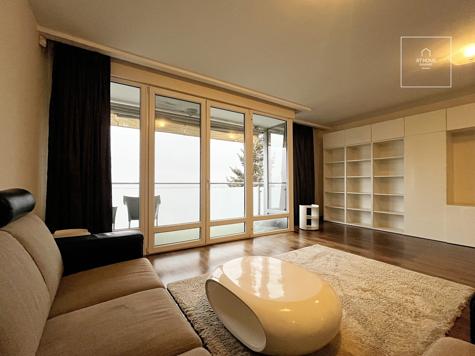 Panoramic 84 sqm apartment with 2 bedrooms and a 6 sqm balcony on Gellért Hill