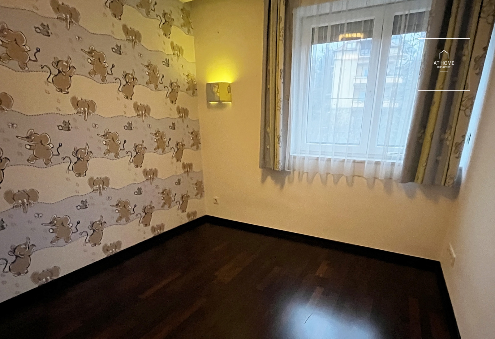 Panoramic 84 sqm apartment with 2 bedrooms and a 6 sqm balcony on Gellért Hill