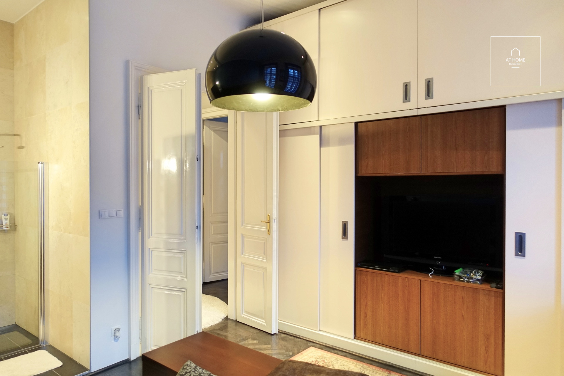 2 bedroom luxury apartment for rent in the Downtown