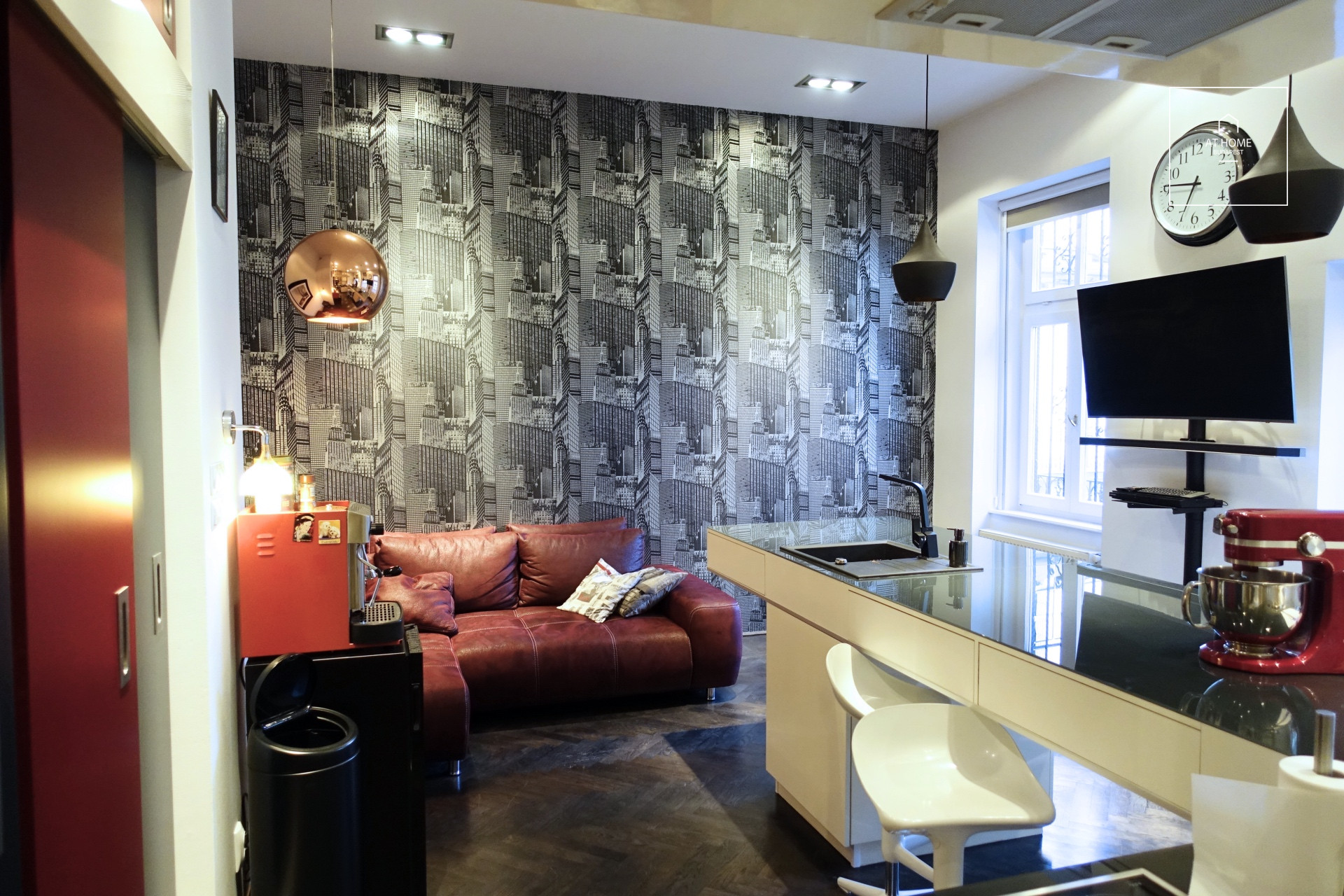 2 bedroom luxury apartment for rent in the Downtown